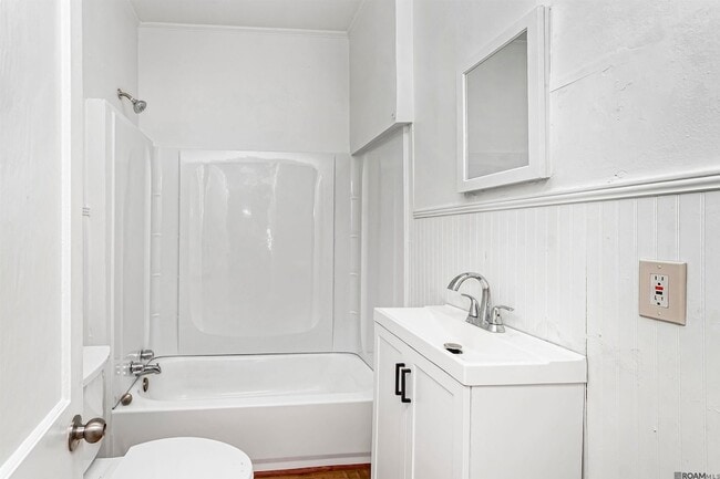 Building Photo - 529 N Jefferson Ave