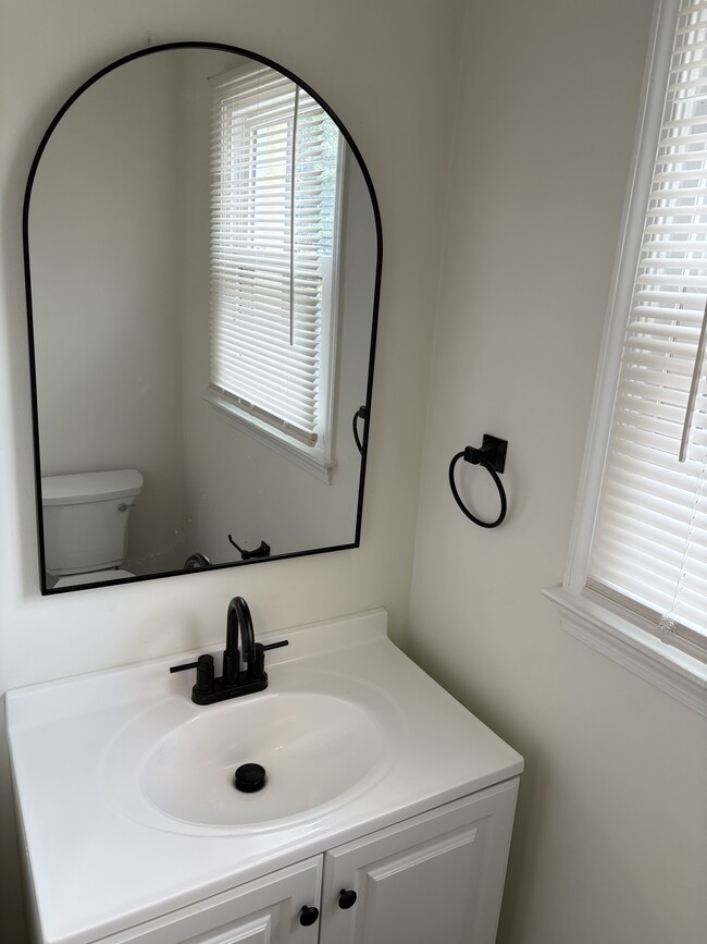 Downstairs Powder room - 287 Norwood Rd