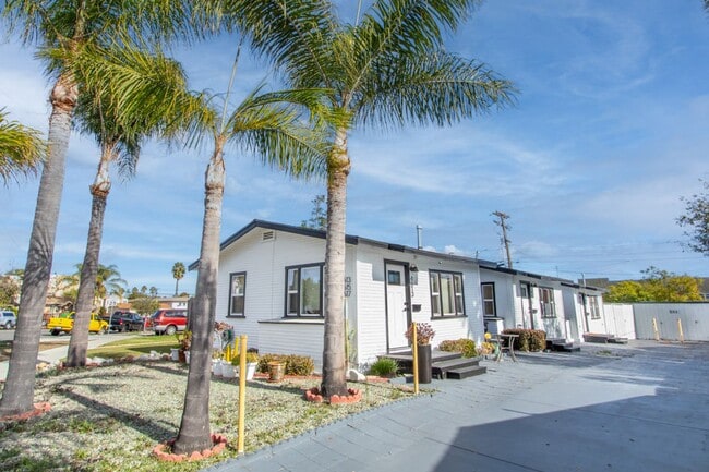 Building Photo - Quaint Remodeled 1 Bed / 1 Bath Bungalow in Normal Heights!