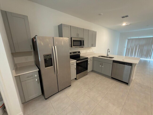 Building Photo - 3112 Skyline Lp
