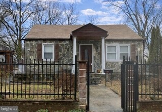 Building Photo - 4800 Madison St