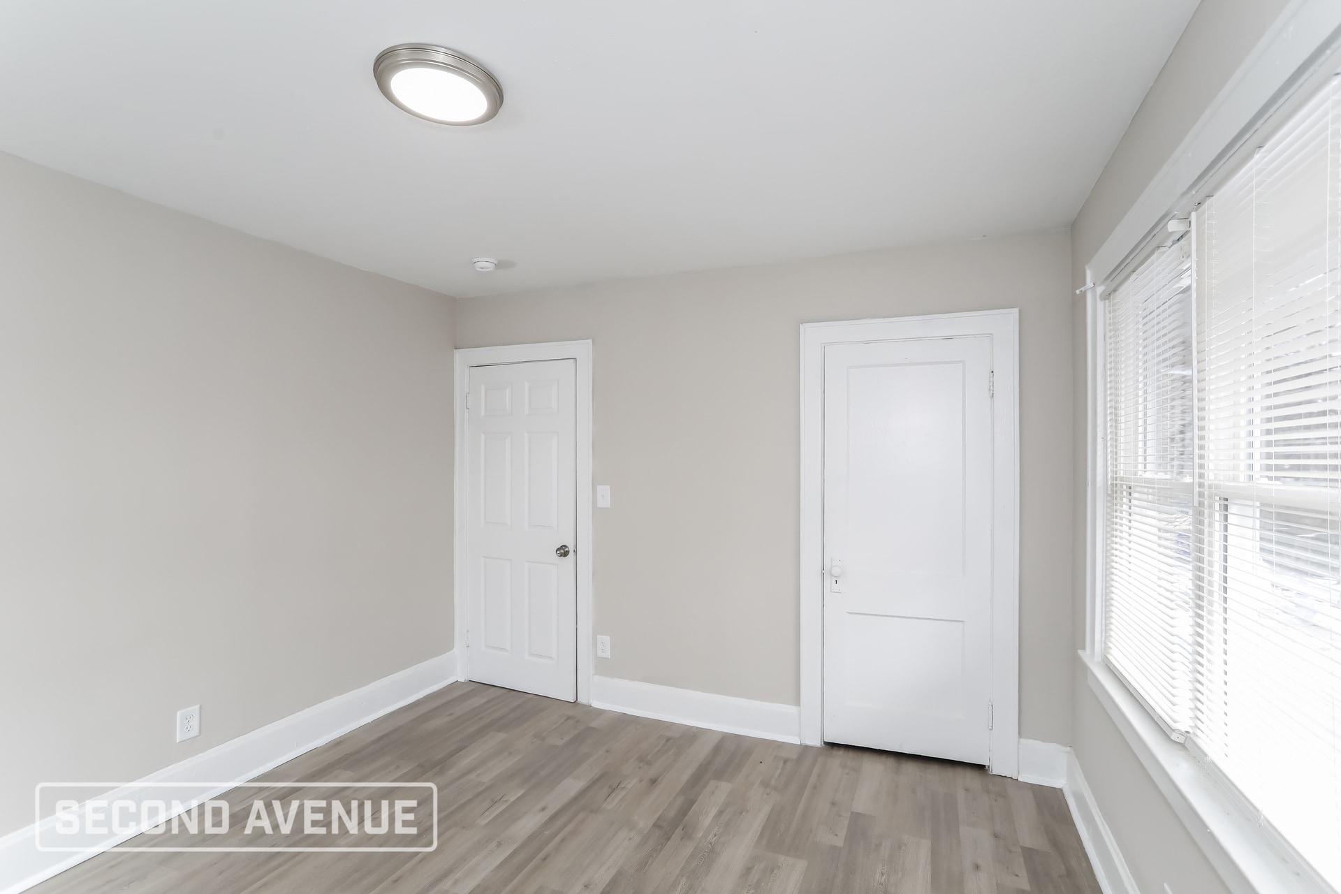 Building Photo - 922 Wells St