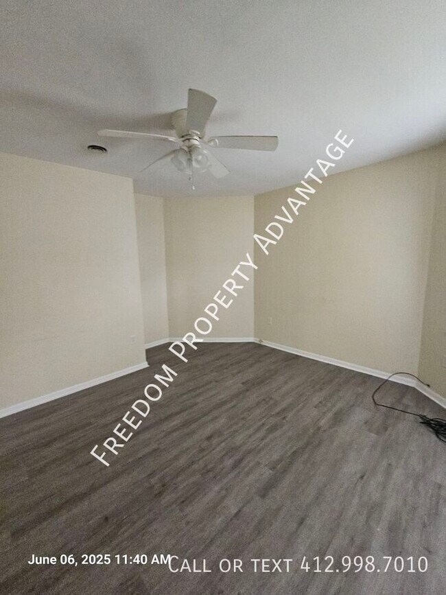 Building Photo - 130 Hall Ave