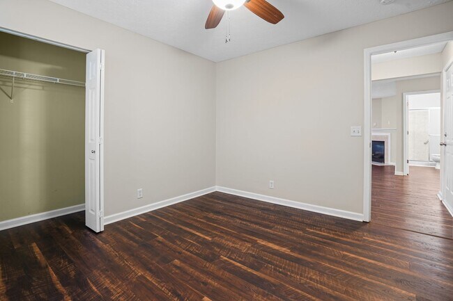 Building Photo - 131 Crestwood Ln