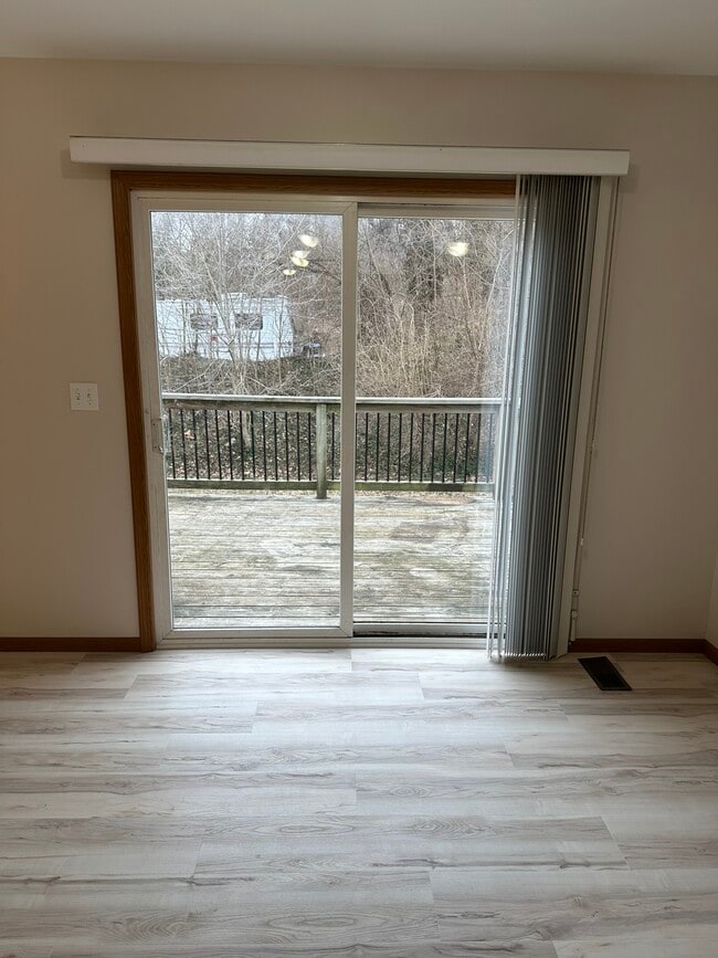 Building Photo - 805 Black Jack Rd