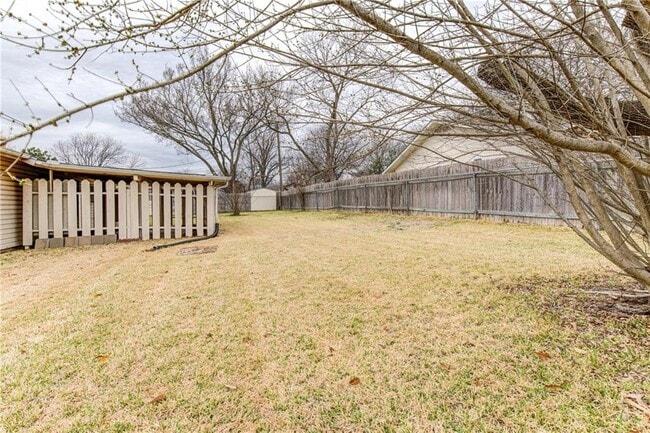 Building Photo - 8424 Jamestown Dr