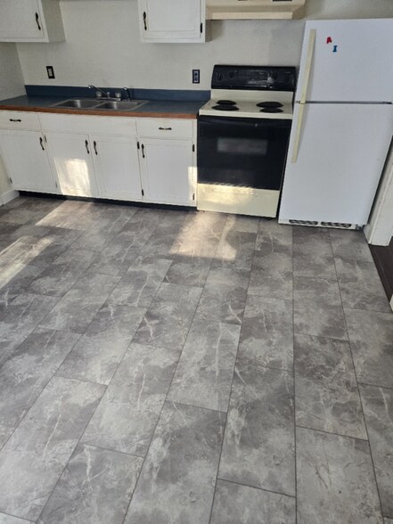 Building Photo - 1838 Mercer Rd