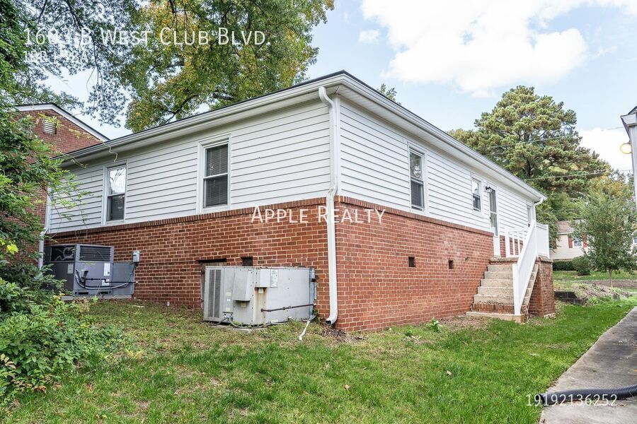 Building Photo - 1603 W Club Blvd