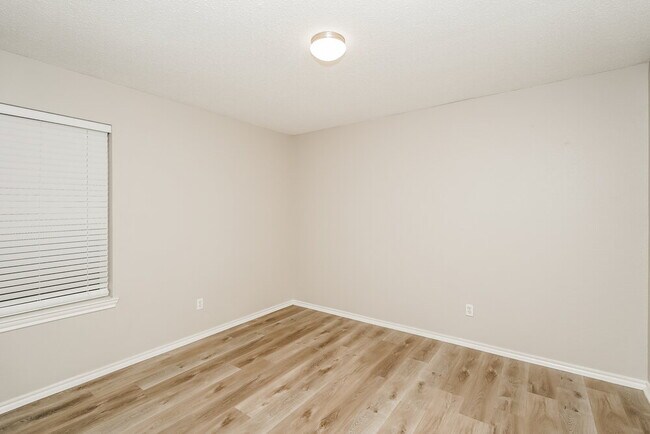 Building Photo - 1221 Cathey St