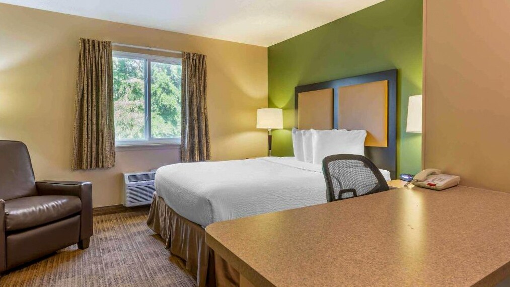 Building Photo - 5830 Westpark Dr