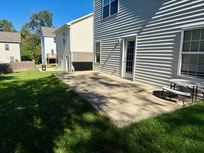 Building Photo - Spacious 3 Bedroom, 3.5bath in central Joh...