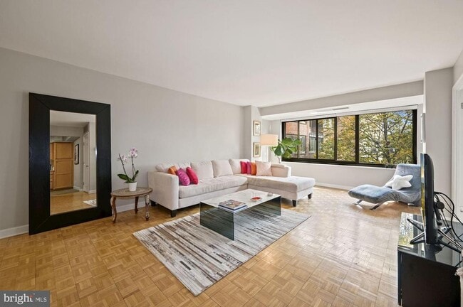 Building Photo - 1077 30th St NW