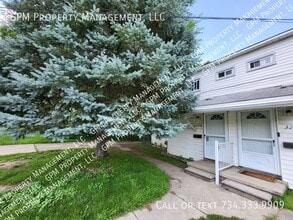Building Photo - 32258 Oscoda Ct