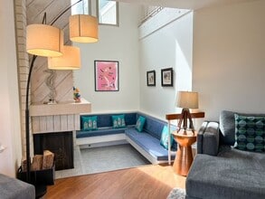 Building Photo - 3674S - Hollywood Beach Hideaway