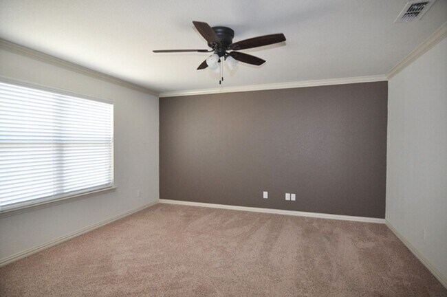 Building Photo - 6828 Pascal Way