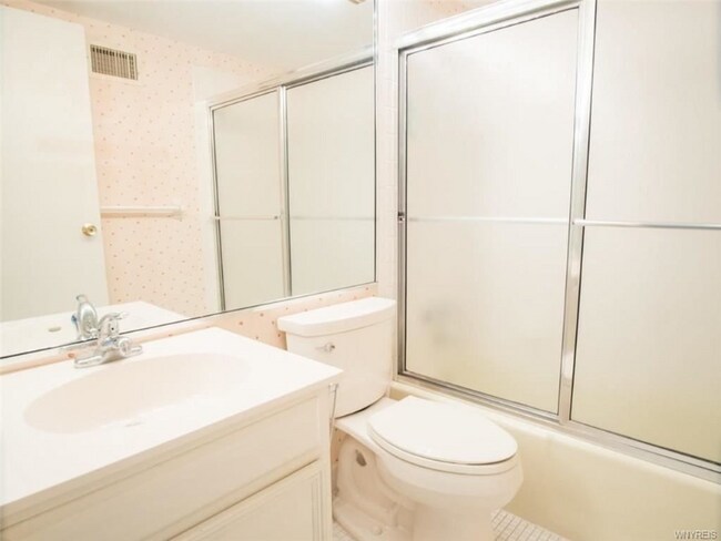 Primary Photo - 4545 Chestnut Ridge Rd