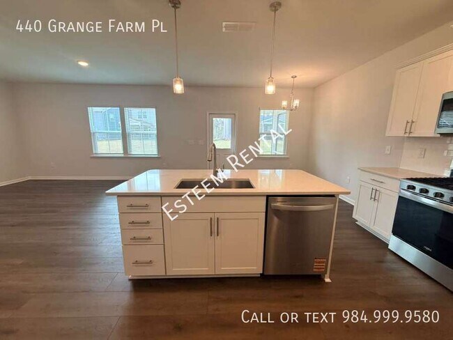 Building Photo - 440 Grange Farm Pl