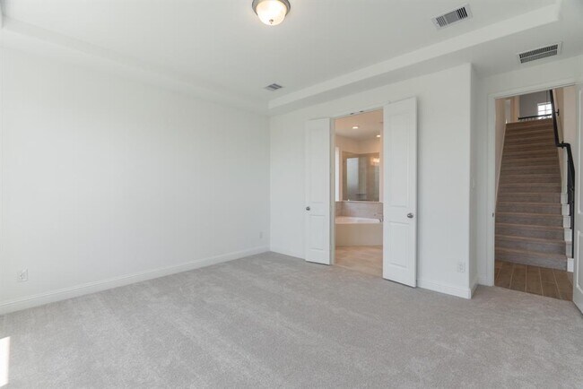Building Photo - 11219 Tropical Forest Way