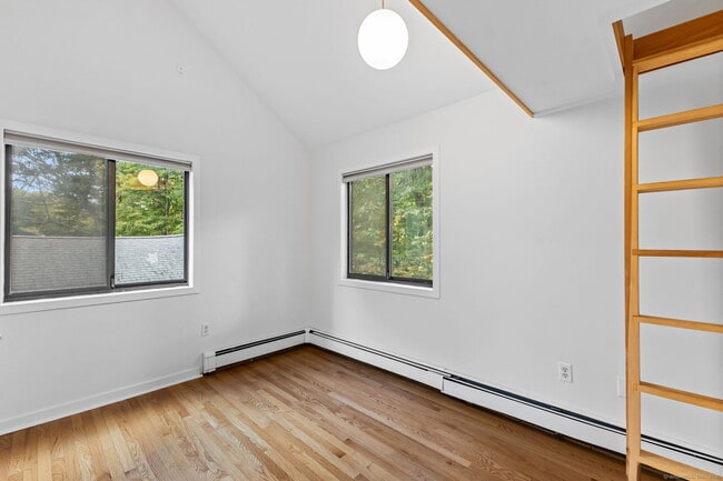 Building Photo - 47 Old South Salem Rd