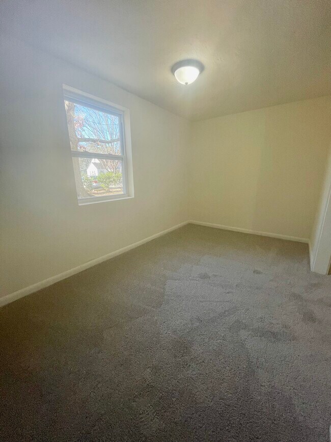 Building Photo - 2584 Virginia Beach Blvd