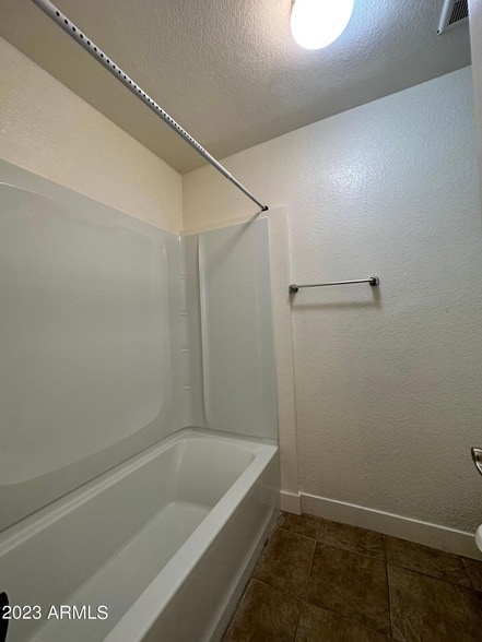 Building Photo - 8787 E Mountain View Rd