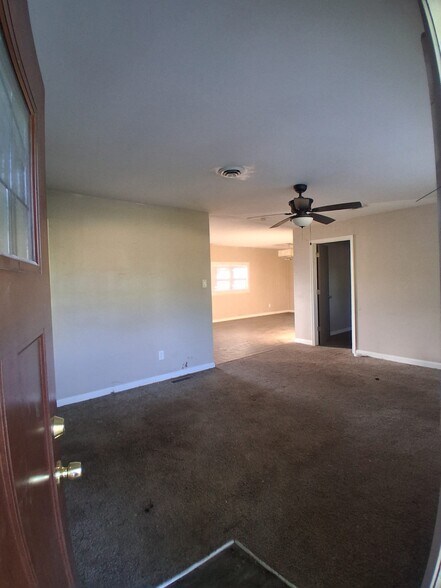 Building Photo - 117 Leonard Dr