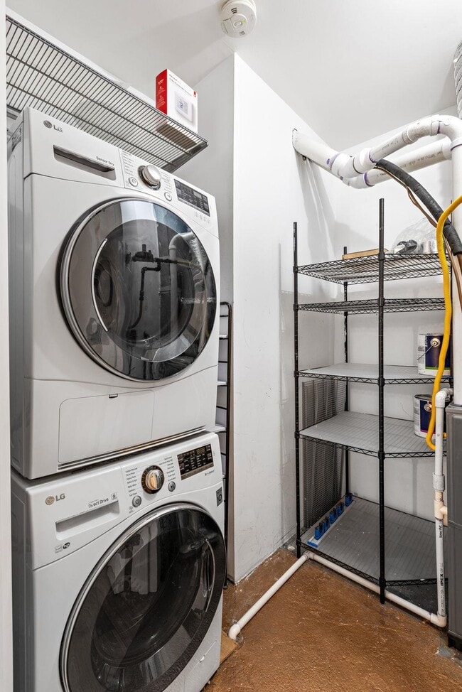 Building Photo - 234 10th St