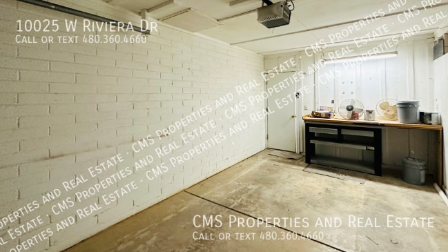 Building Photo - 10025 W Riviera Dr