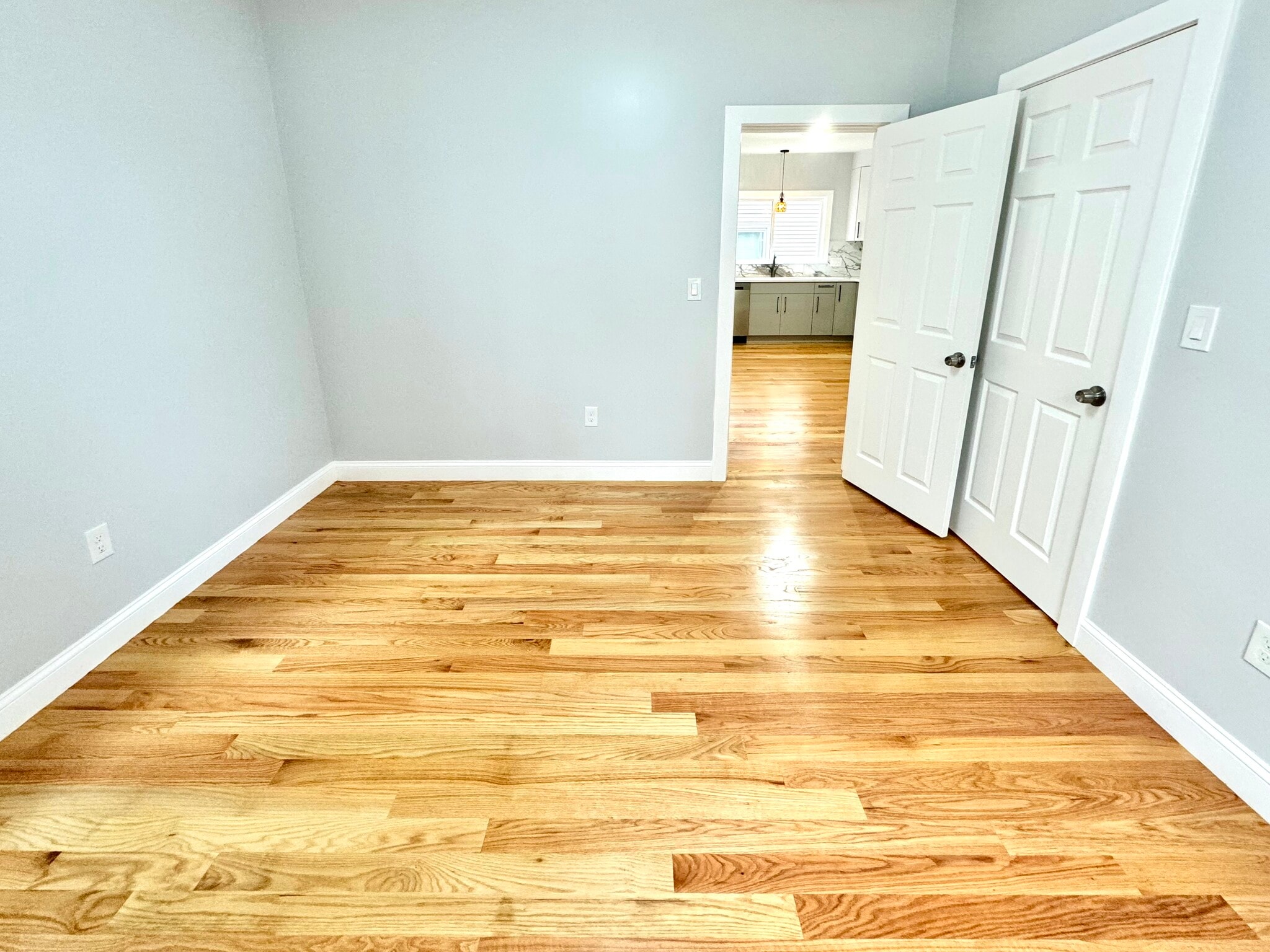 Building Photo - 190 Hillside St