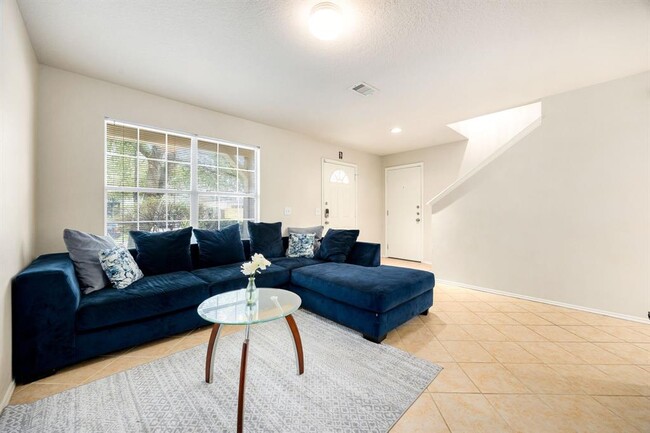 Building Photo - 814 Eagles Glide Dr