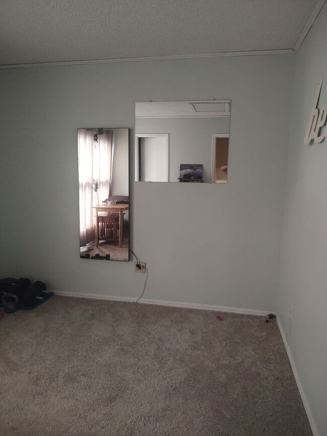 Building Photo - Charming Multi-Level Home in the Heart of ...