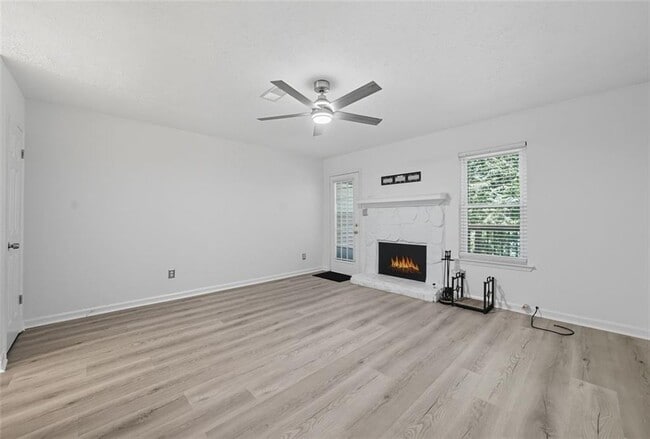 Building Photo - 6615 Sienna Ct