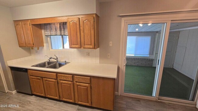 Building Photo - 10601 W Bolivar Dr