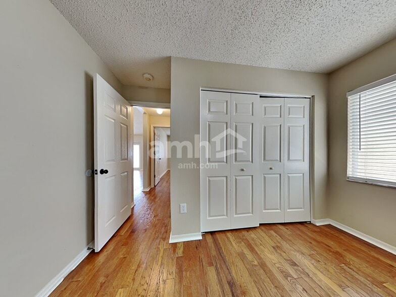 Building Photo - 27346 Breakers Dr