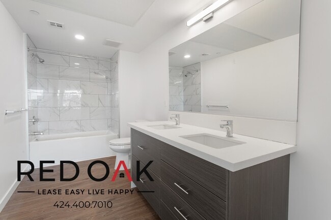 Building Photo - 1011-1013 Everett St