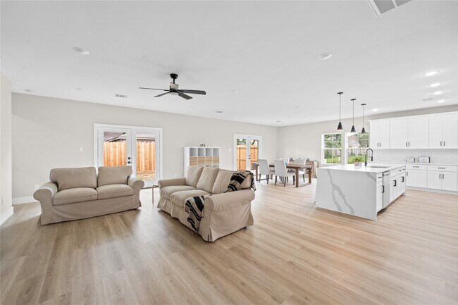 Building Photo - 2614 Piemonte Ave