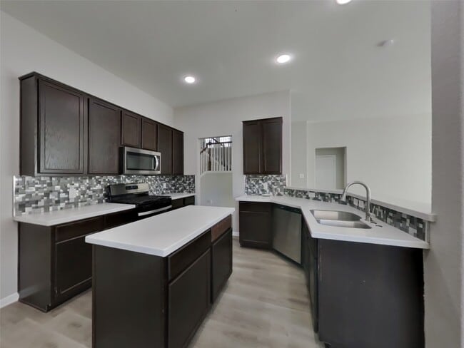 Building Photo - 6834 Oaken Gate Way