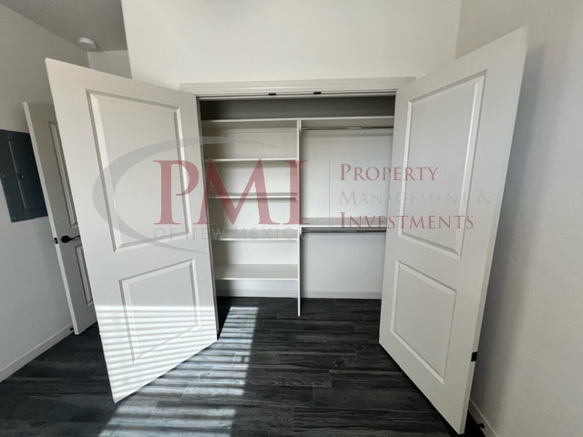 Building Photo - 5491 Ledesma Dr