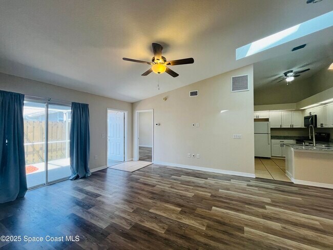 Building Photo - 1920 Quail Ridge Ct