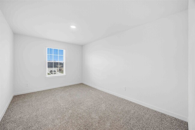 Building Photo - 31510 Chippenham Colony Ct