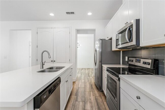 Building Photo - 15473 Sugar Citrus Dr