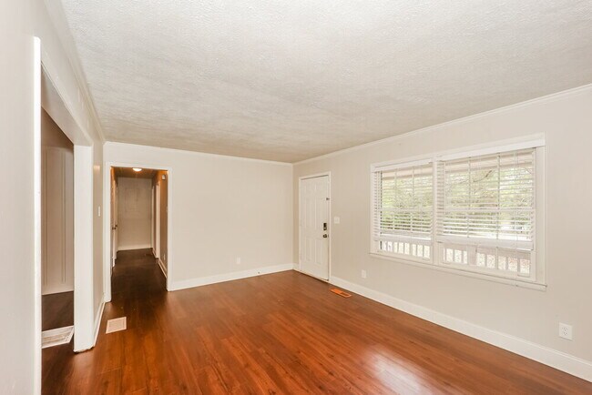 Building Photo - 2599 GA-85