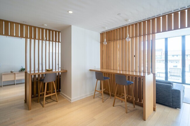 Building Photo - Fantastic One Bedroom in Downtown JC