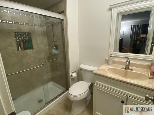 Building Photo - 144 Beverly Hl Ter