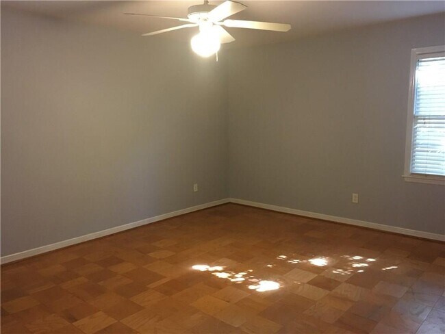 Building Photo - 5510 Gaillard Dr