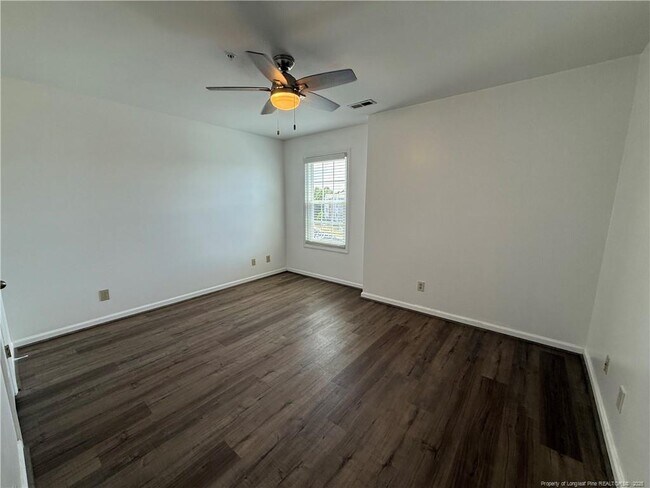Building Photo - 259 Waterdown Dr