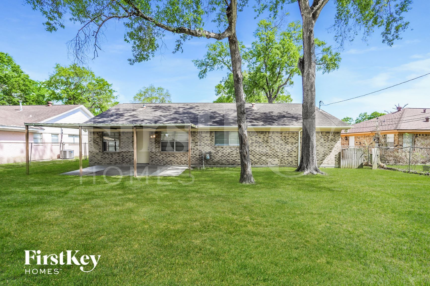 Building Photo - 13914 Duncannon Dr