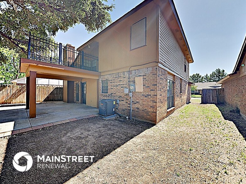 Building Photo - 2425 Sutton Dr