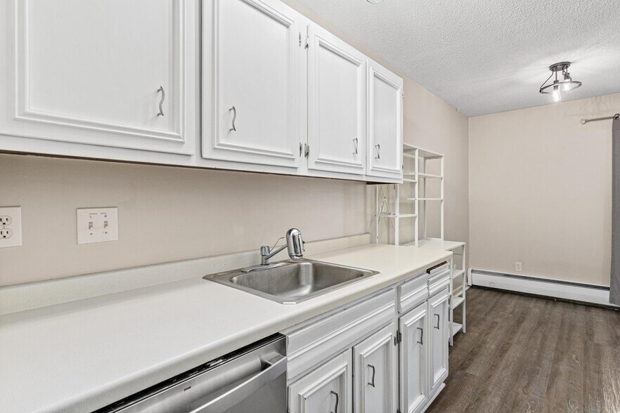Building Photo - 802 Old Settlers Trl