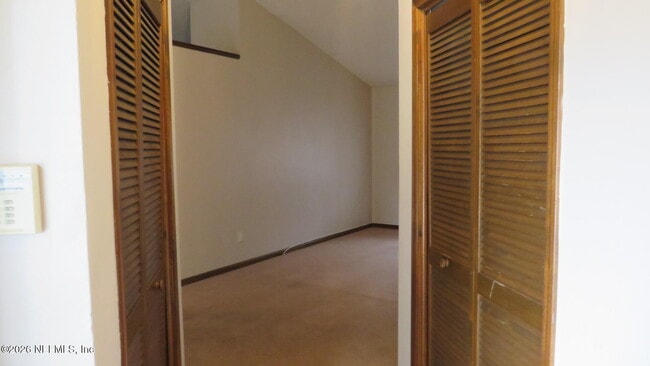 Building Photo - 1878 Shadow Ridge Trail